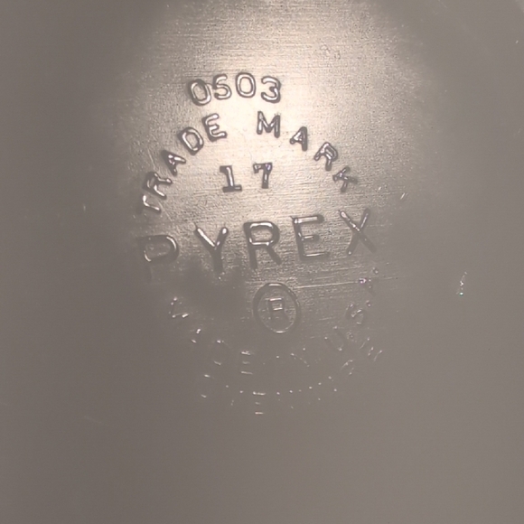 Pyrex Vintage 503 Yellow Refrigerator Casserole Dish With Lid - Picture 6 of 14